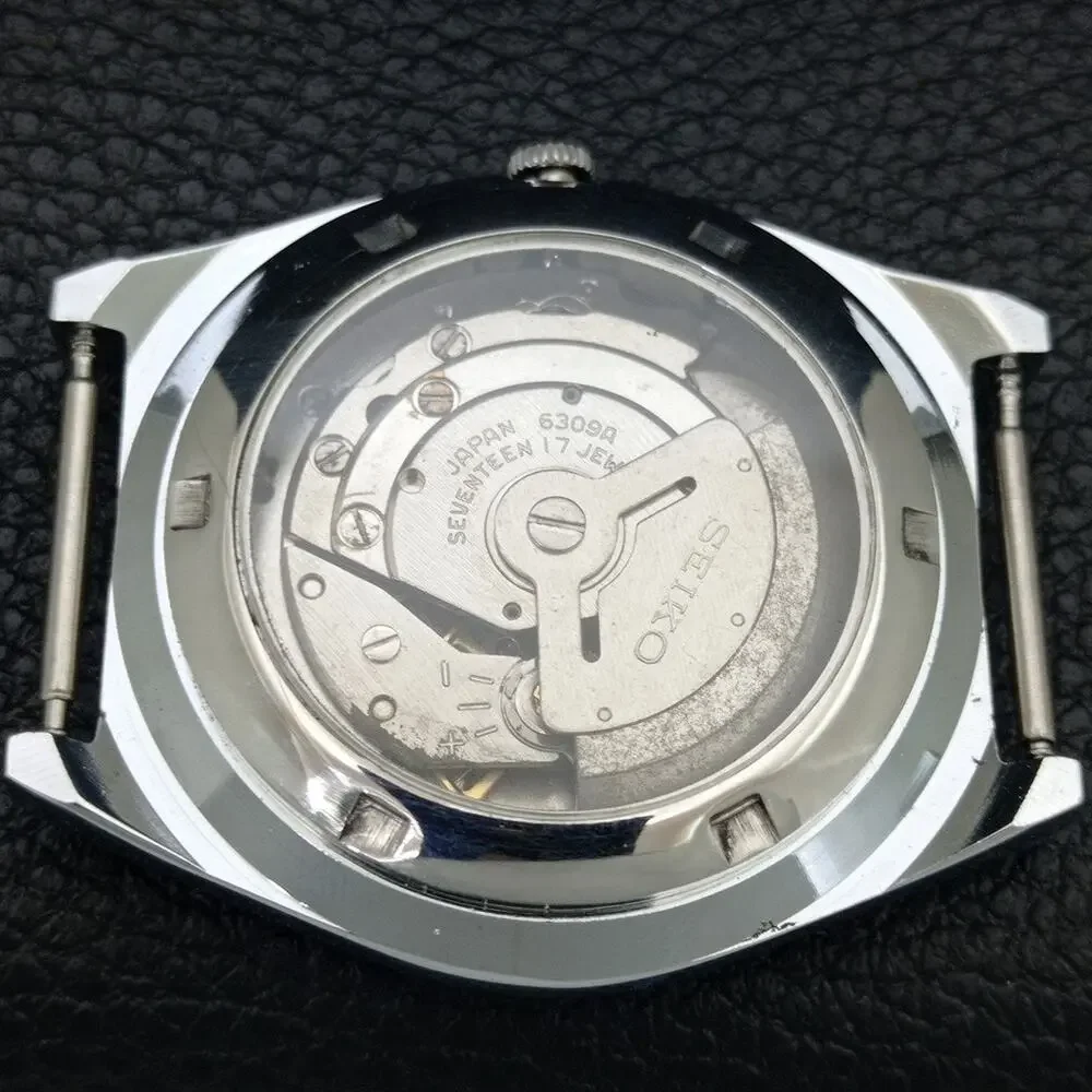 Vintage 1978 Seiko Automatic Mens Silver Watch W/daydate & Silver accents